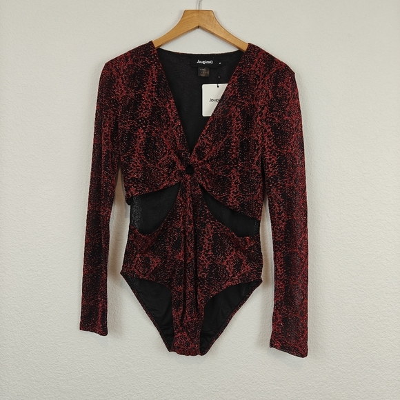 Desigual NWT Slim Fit Long Sleeve Cut Out V-neck Metallic Red Bodysuit Size M - Picture 7 of 15